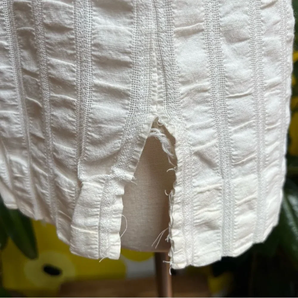 Vintage 1960s Bobbie Brooks Ivory Crochet Embroidered Pleated Sleeveless Blouse
